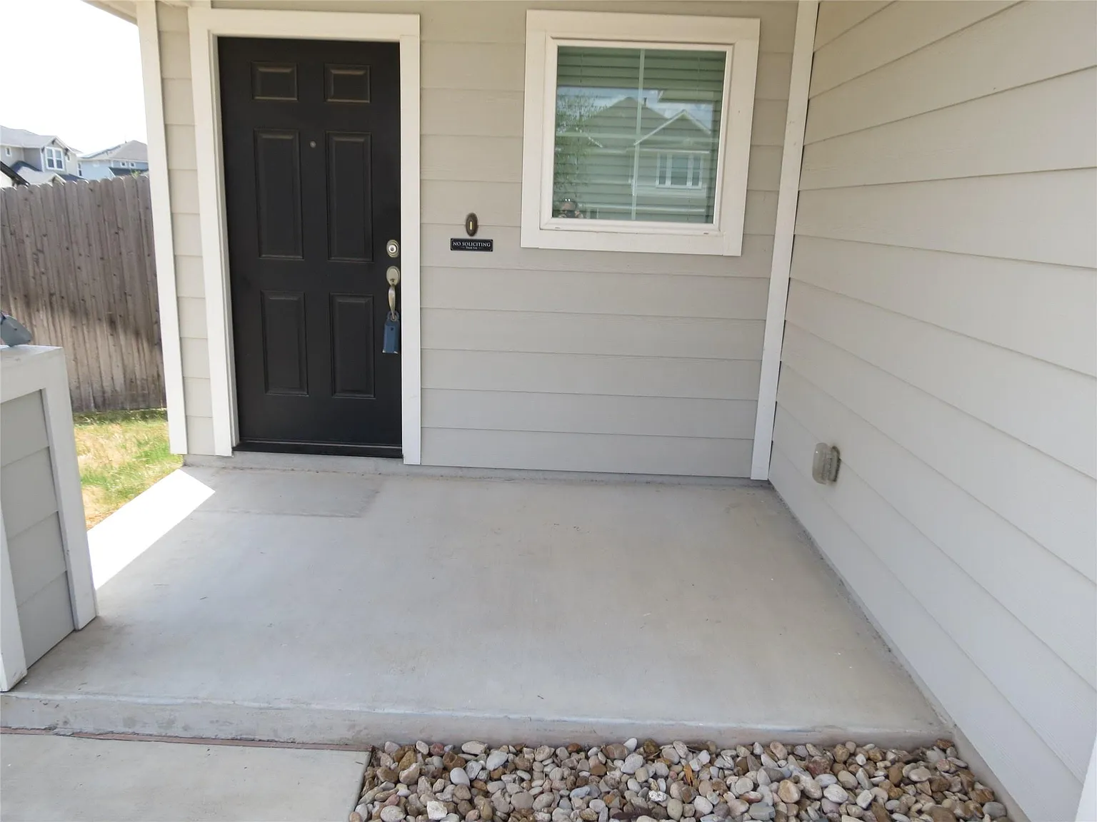 3 bed, 2.0 bath, 1533 sqft, $1,950 — Photo 3