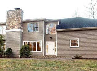 176 Old Field Rd, Setauket, NY 11733
