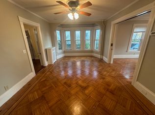 53 Everett St APT 1, Middleboro, MA 02346