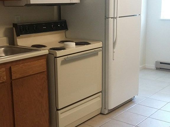 3rd image of 419 Gibson Ln APT 3