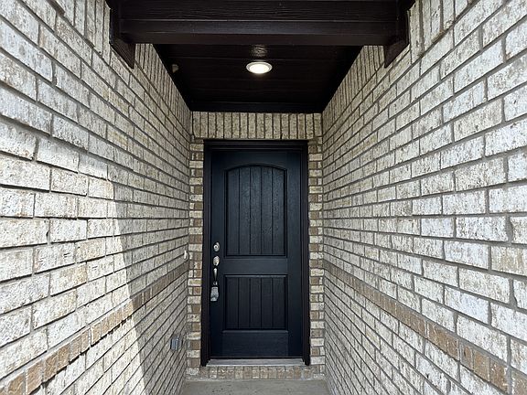 5th image of 1406 Alexandria Dr