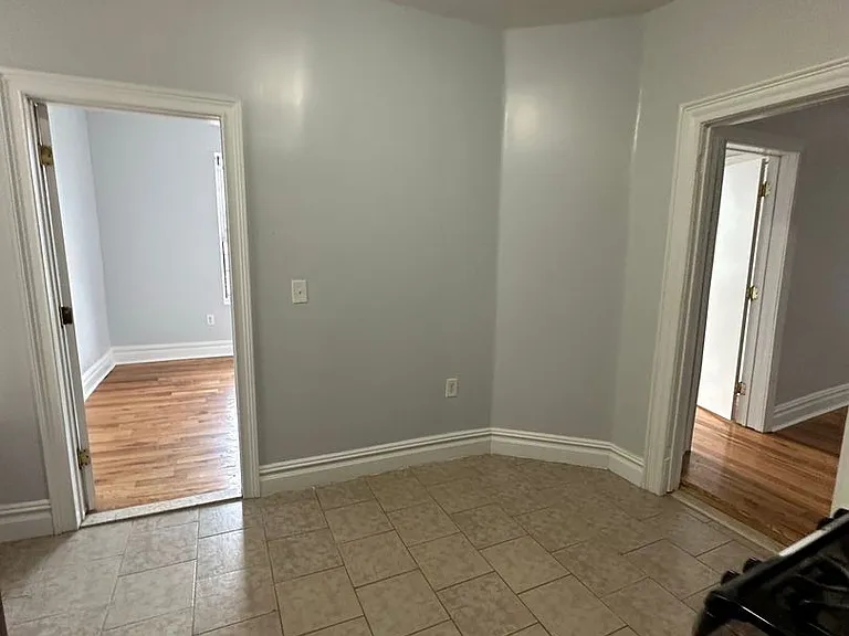 4536 Park Ave — Photo 4