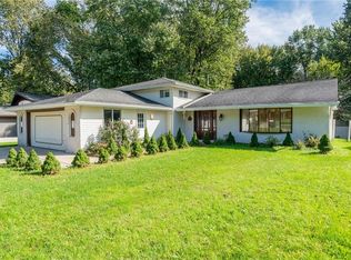 27971 Forestwood Pkwy, North Olmsted, OH 44070