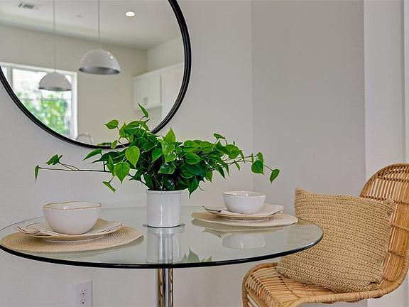 2nd image of 5707 Lindell Ave #105