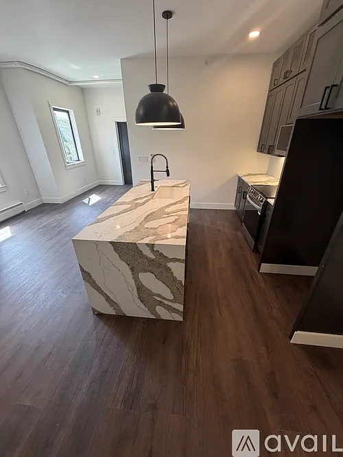 1 bed, 640 sqft, $1,650 — Photo 2