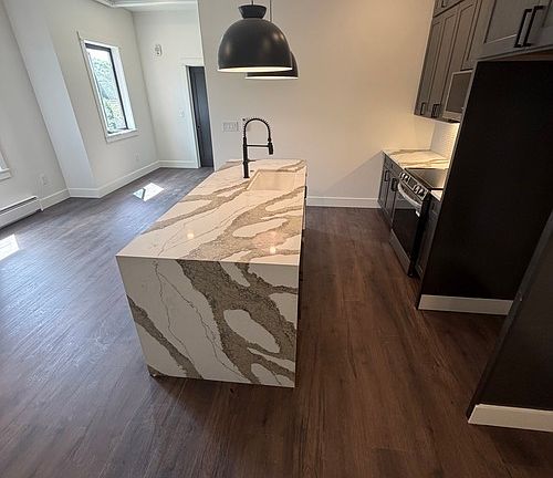 2nd image of 112 Burt St #1