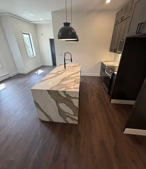 112 Burt St #1 — Photo 2