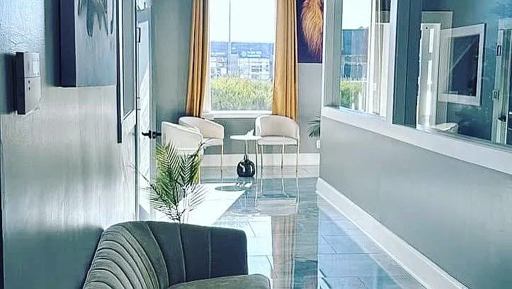 5 bed, 800 sqft, $5,800 — Photo 3