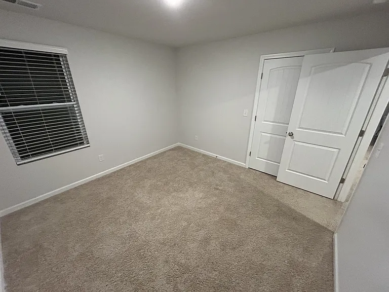 1064 Pepper Stone Dr — Photo 5