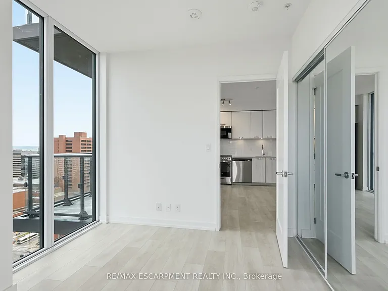 75 James St S #2017 — Photo 14