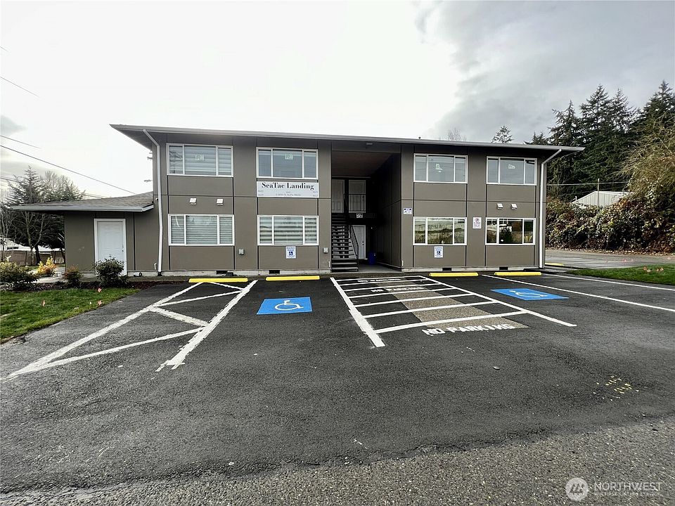 1st image of 4617 S 189th Street
