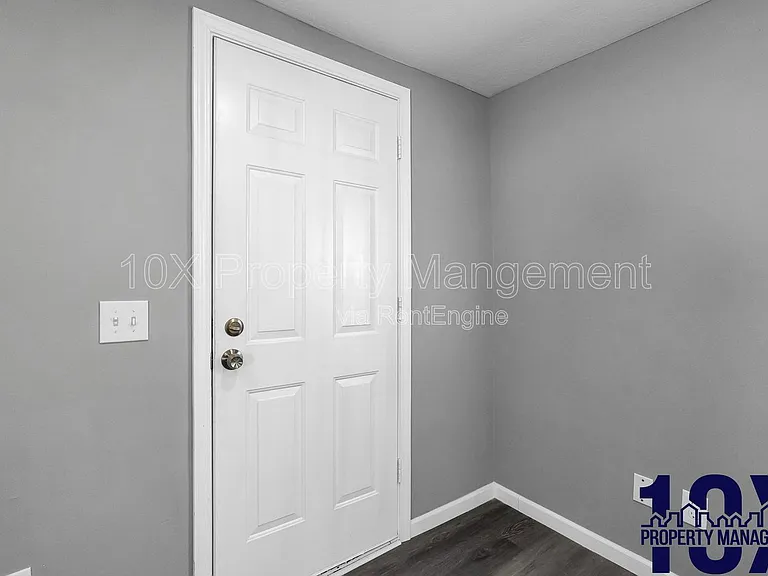 2767 Hiawatha St — Photo 5