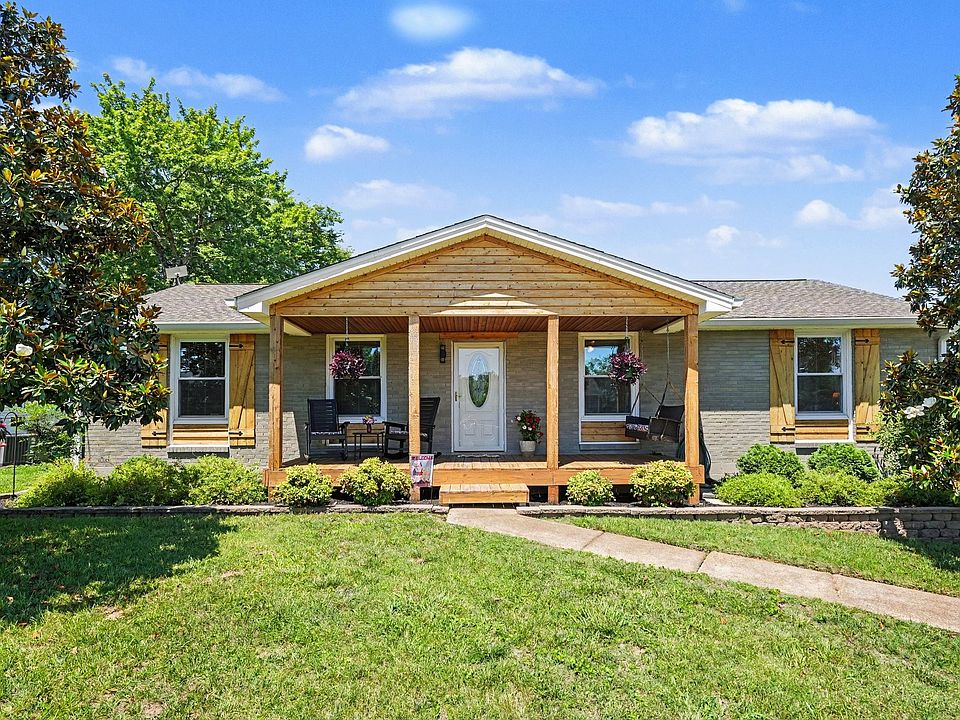 1st image of 824 Roseview Dr