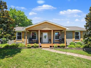 824 Roseview Dr, Nashville, TN 37206
