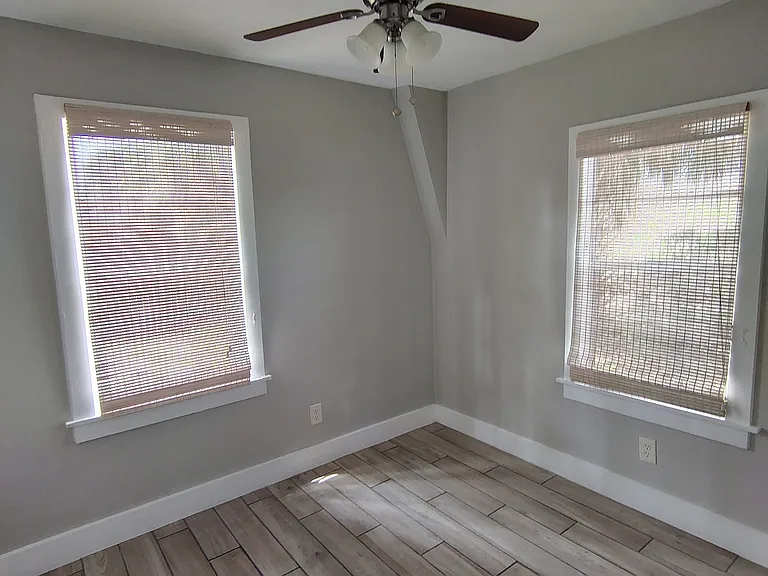 703 E Hanlon St — Photo 11