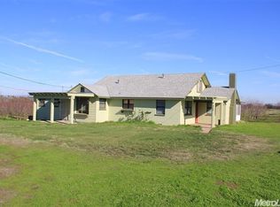 8700 Tullock Rd, Oakdale, CA 95361