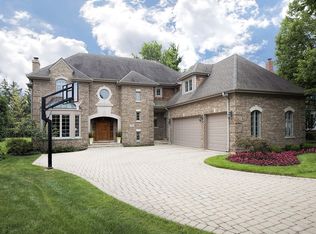 1309 Evergreen Ct, Glenview, IL 60025