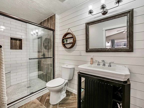 5th image of 2119 W Mallon Ave
