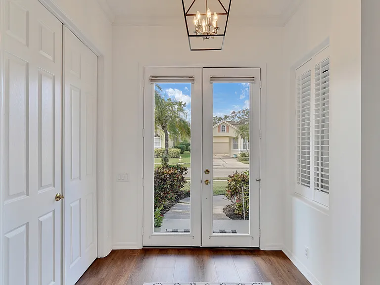 403 Bow Ln — Photo 10