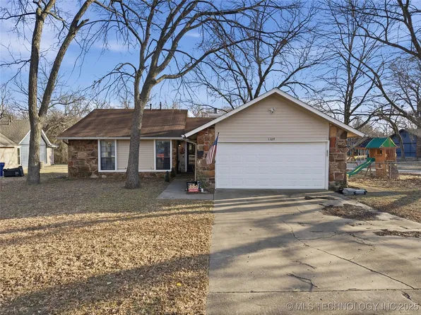 1109 W Los Angeles Cir, Broken Arrow, OK 74011