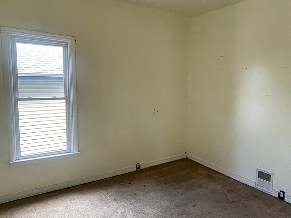 3rd image of 68 Tioga St APT 2