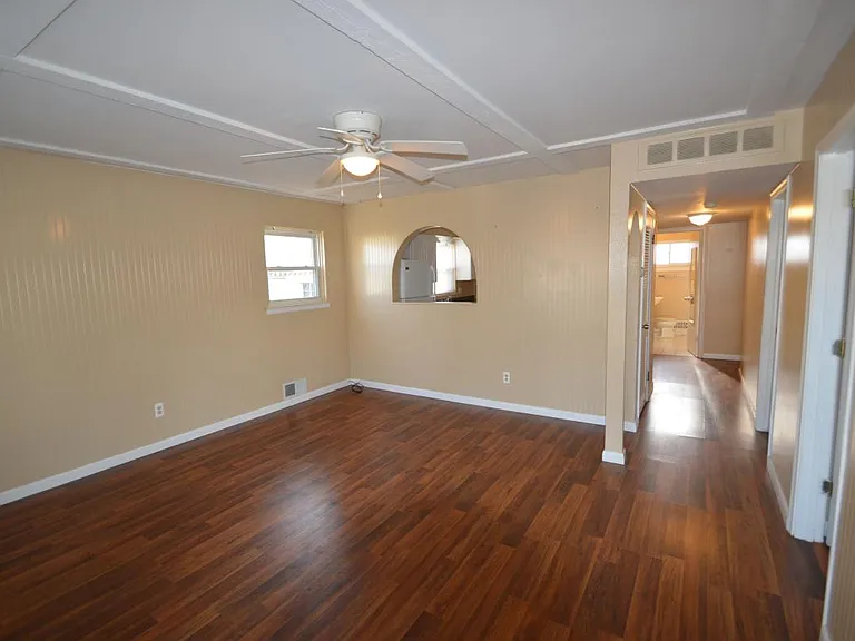 86 E Dallas Ave — Photo 14
