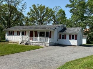 36 Woodland Ave, Hamburg, NJ 07419