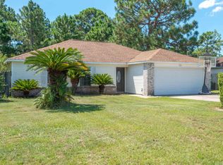 9335 E River Dr, Navarre, FL 32566