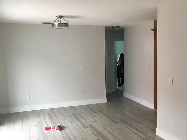 165 Northwest Dr — Photo 5