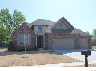 3819 S Dogwood Pl, Broken Arrow, OK 74011