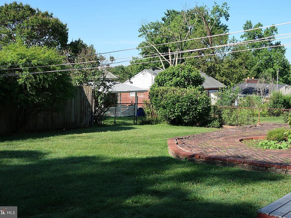 2nd image of 2424 Homestead Dr
