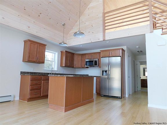 3rd image of 175 Cedar Dr