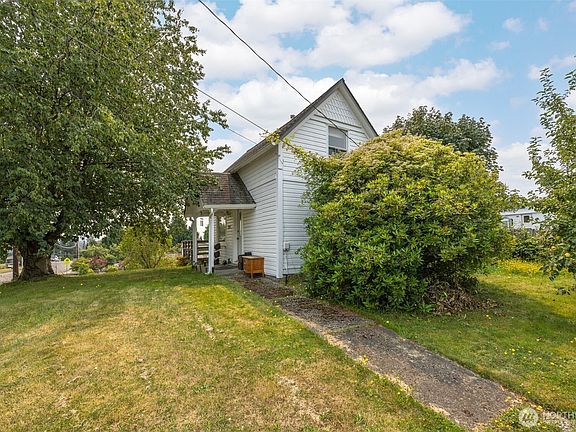4th image of 2171 Gardiner Drive