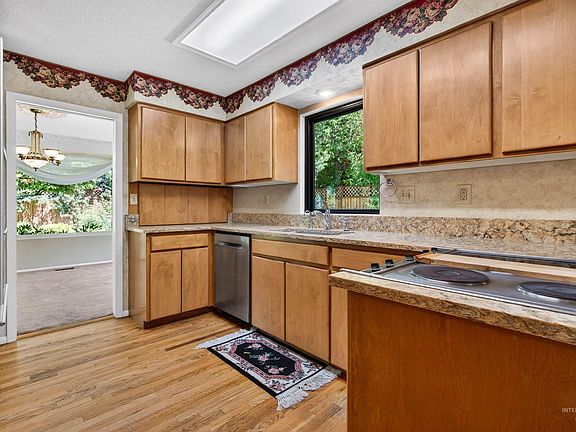4th image of 6138 W Winstead Pl
