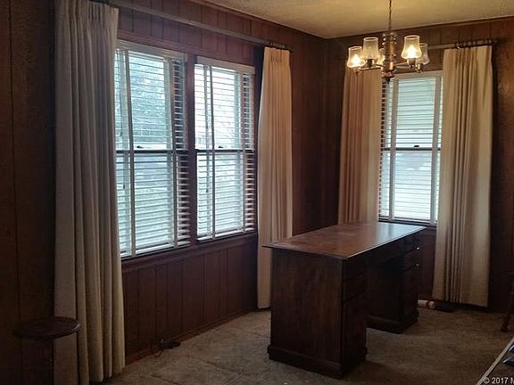 3rd image of 1921 N Evanston Pl