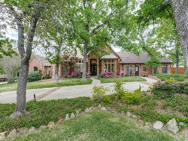 1st image of 380 Canyon Oaks Dr