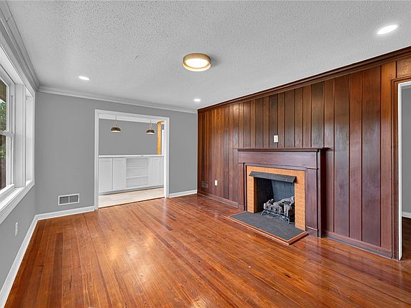 5th image of 1010 Log Shoals Rd