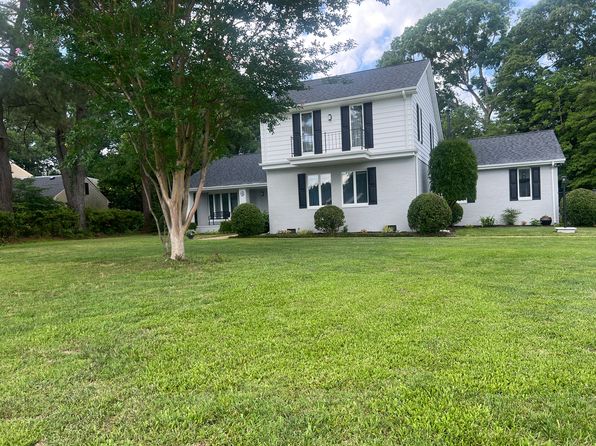 8979 River Cres