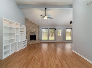 15658 Pebble Lake Dr, Houston, TX 77095