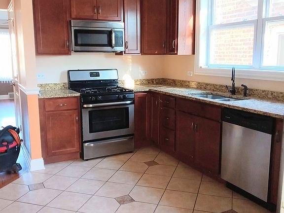 4th image of 5922 S Karlov Ave