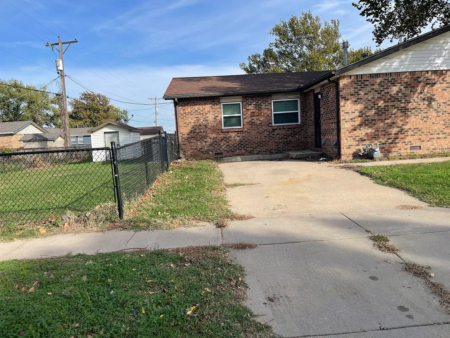 4 bed, 1.5 bath, 1508 sqft, $1,450 — Photo 2