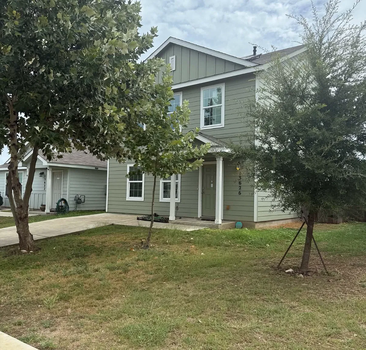 4 bed, 1880 sqft, $1,890 — Photo 2