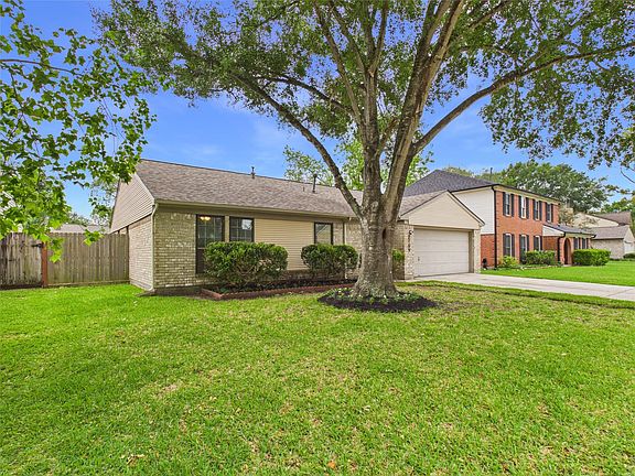 5th image of 2709 Merrimac Dr