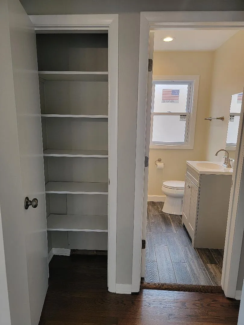 2 bed, 900 sqft, $1,900 — Photo 4
