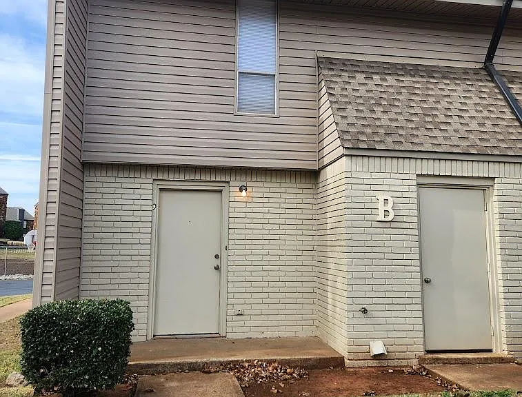 1400 N Perkins Rd #B9 — Photo 8