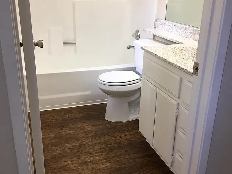 Rolling Ridge Apartments — Photo 10