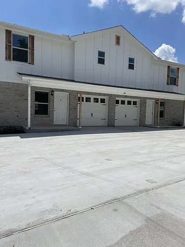 512 Raymond St Photo 1