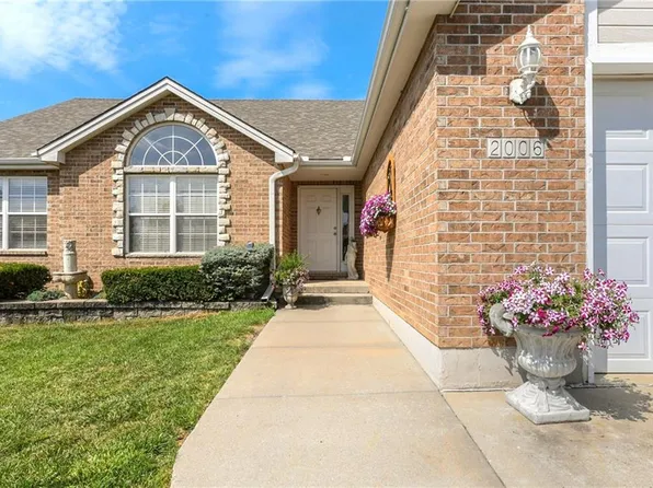 2006 NW Rosewood Dr, Grain Valley, MO 64029