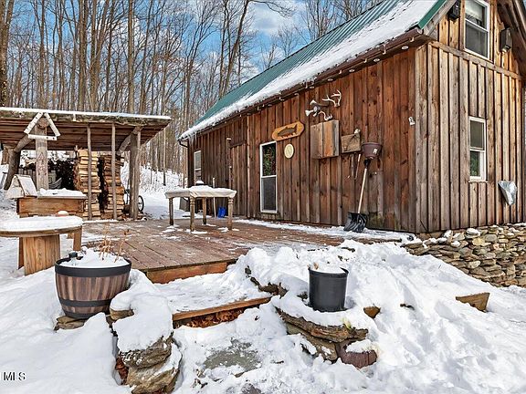 3rd image of 277 Breese Hollow Road