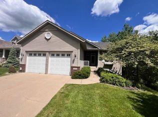 17940 Kindle Ct, Lakeville, MN 55044
